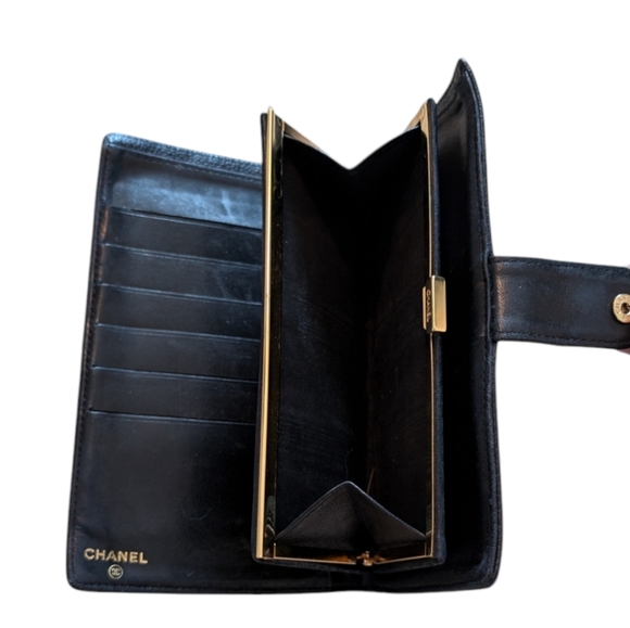 ✅Authentic CHANEL Caviar Wallet - Picture 8 of 13